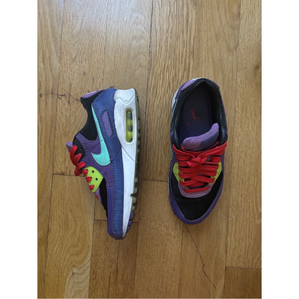 Nike Air Max 90 Exotic Animal Pack - Violet 
Size 4